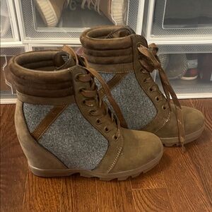 Stylish Brown and Gray Women's Boots